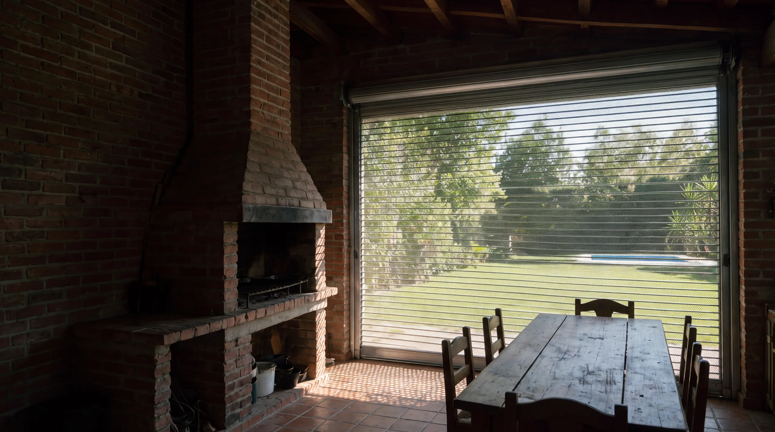 Quincho: cerrado y con el jardín a la vista
